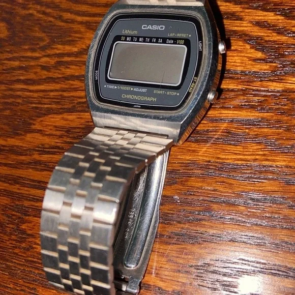 Casio S-830 Vintage Digital Watch 36x40mm Made in Japan